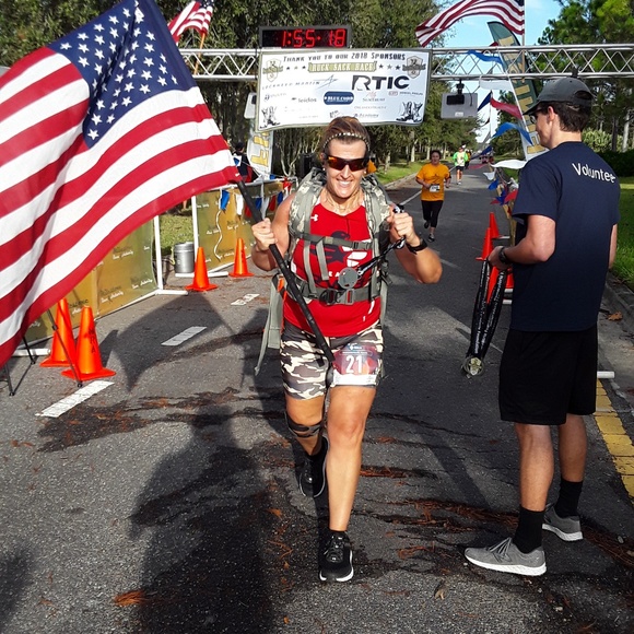 Meet Your Posher : Natashiia - Picture 4 of 8